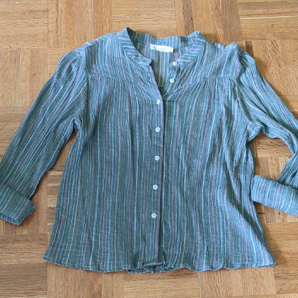 Carve Designs Green 3/4 Sleeve Button Down Blouse